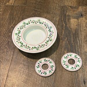 Vintage CCCC Japan Ceramic Holly‎ & Berries Christmas Candle Holder 3" and Drips